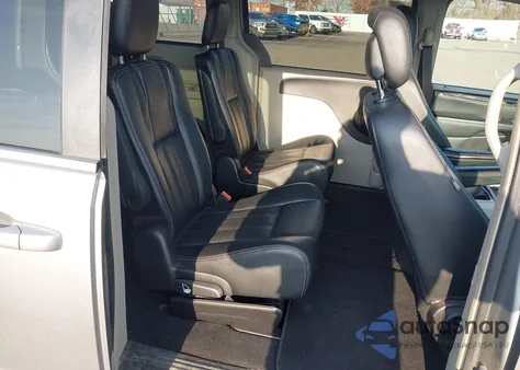 2016 Chrysler Town & Country Touring from USA, damaged, VIN 2C4RC1BG9GR198480